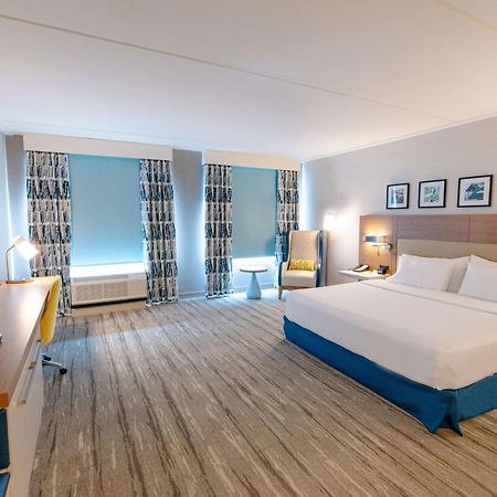 Hilton Garden Inn Lakewood Ngoại thất bức ảnh