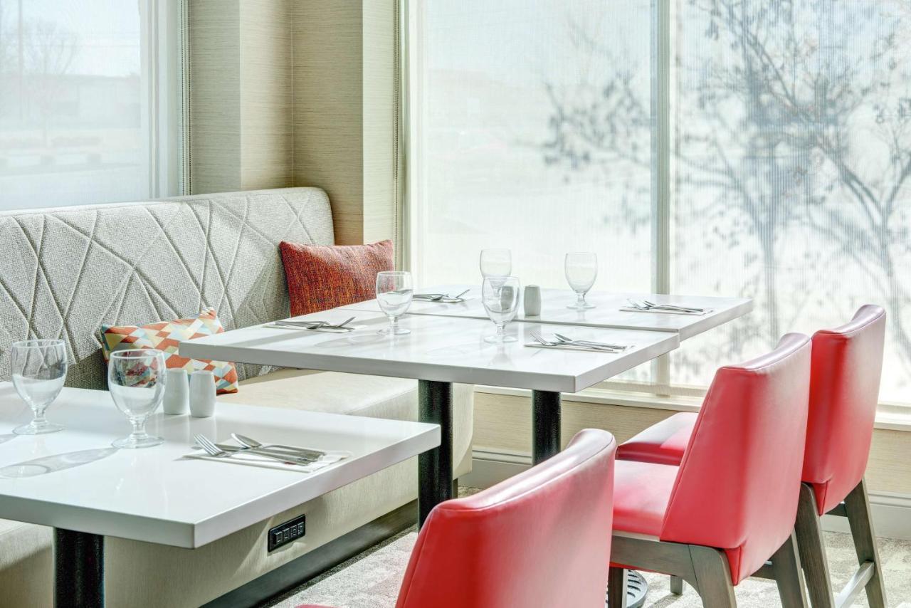 Hilton Garden Inn Lakewood Ngoại thất bức ảnh
