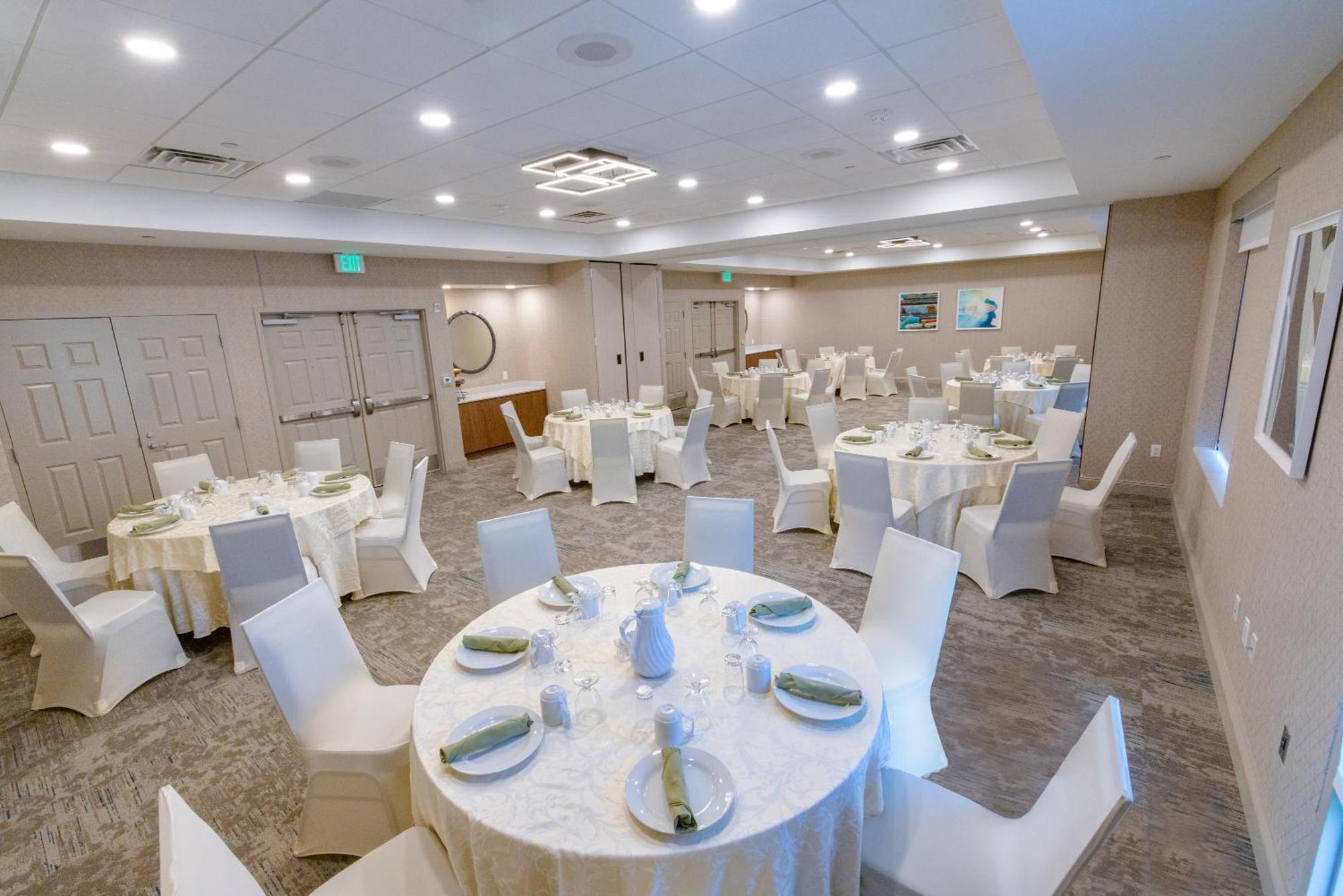 Hilton Garden Inn Lakewood Ngoại thất bức ảnh