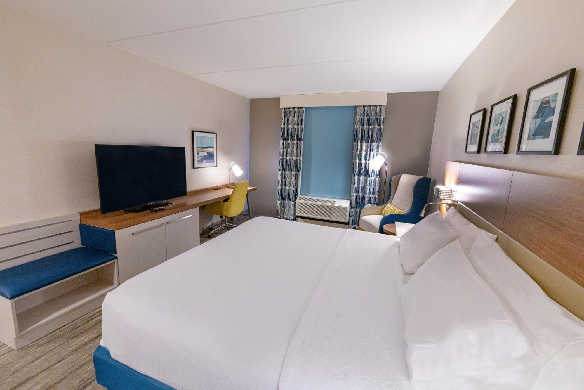 Hilton Garden Inn Lakewood Ngoại thất bức ảnh