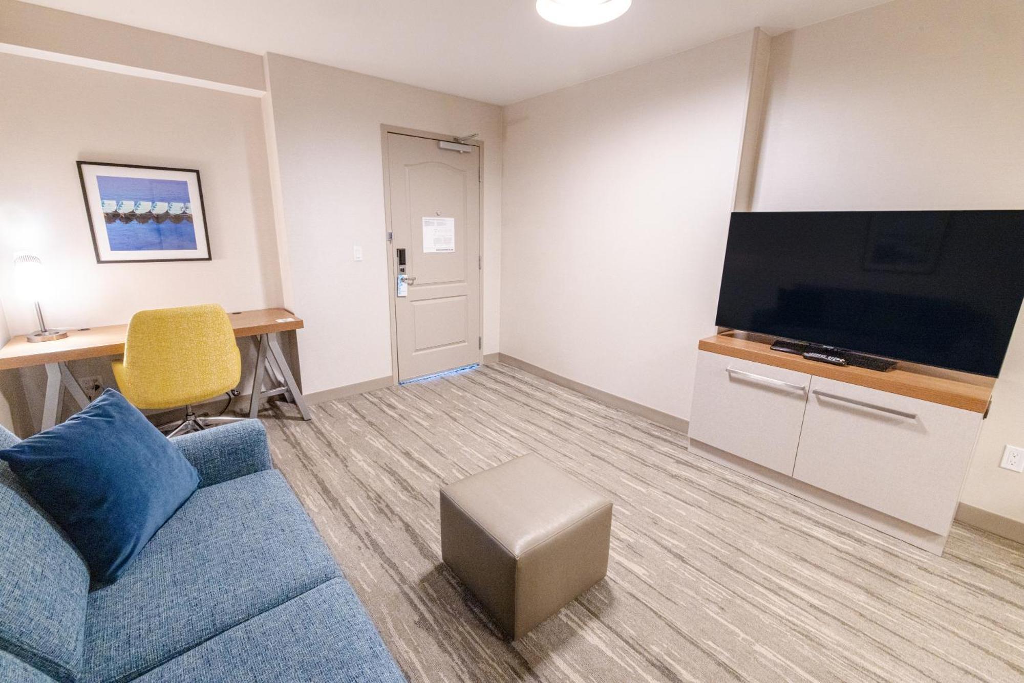 Hilton Garden Inn Lakewood Ngoại thất bức ảnh