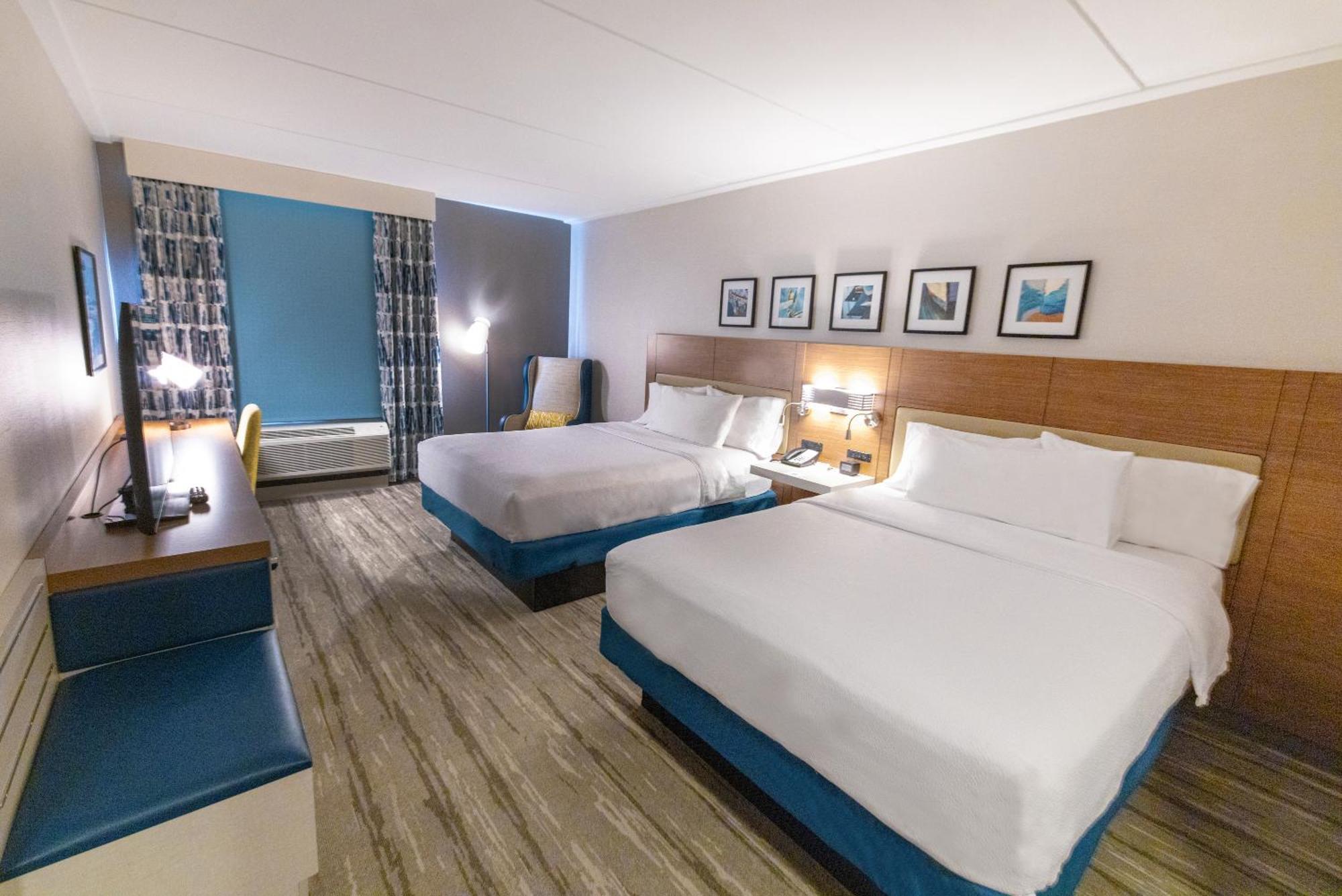 Hilton Garden Inn Lakewood Ngoại thất bức ảnh