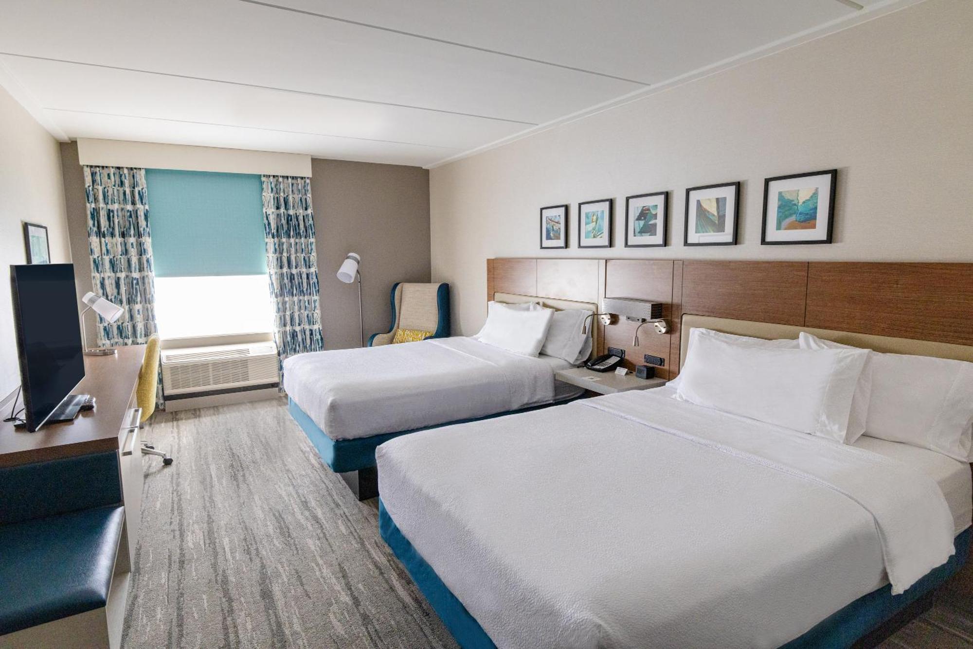 Hilton Garden Inn Lakewood Ngoại thất bức ảnh