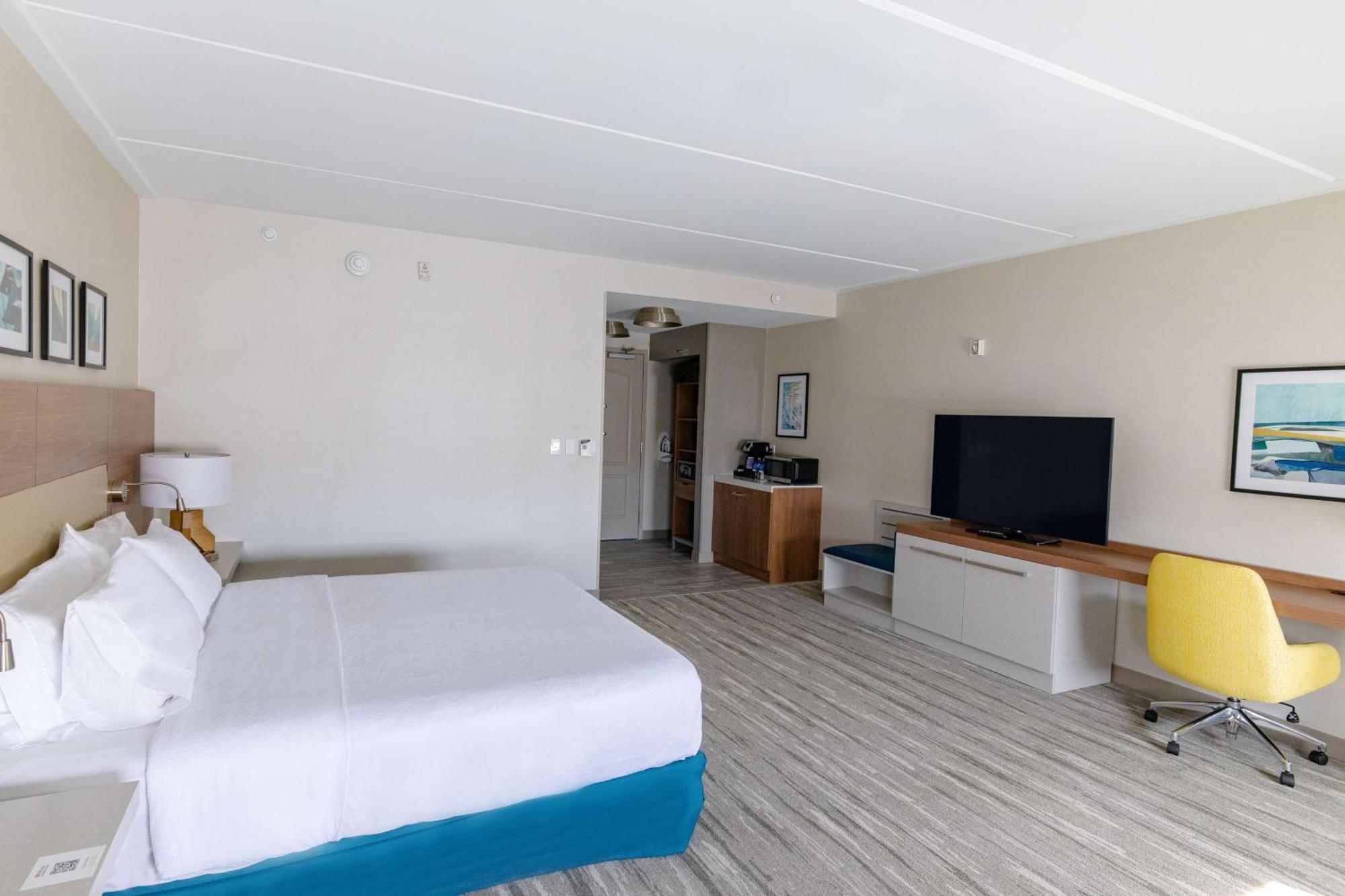 Hilton Garden Inn Lakewood Ngoại thất bức ảnh
